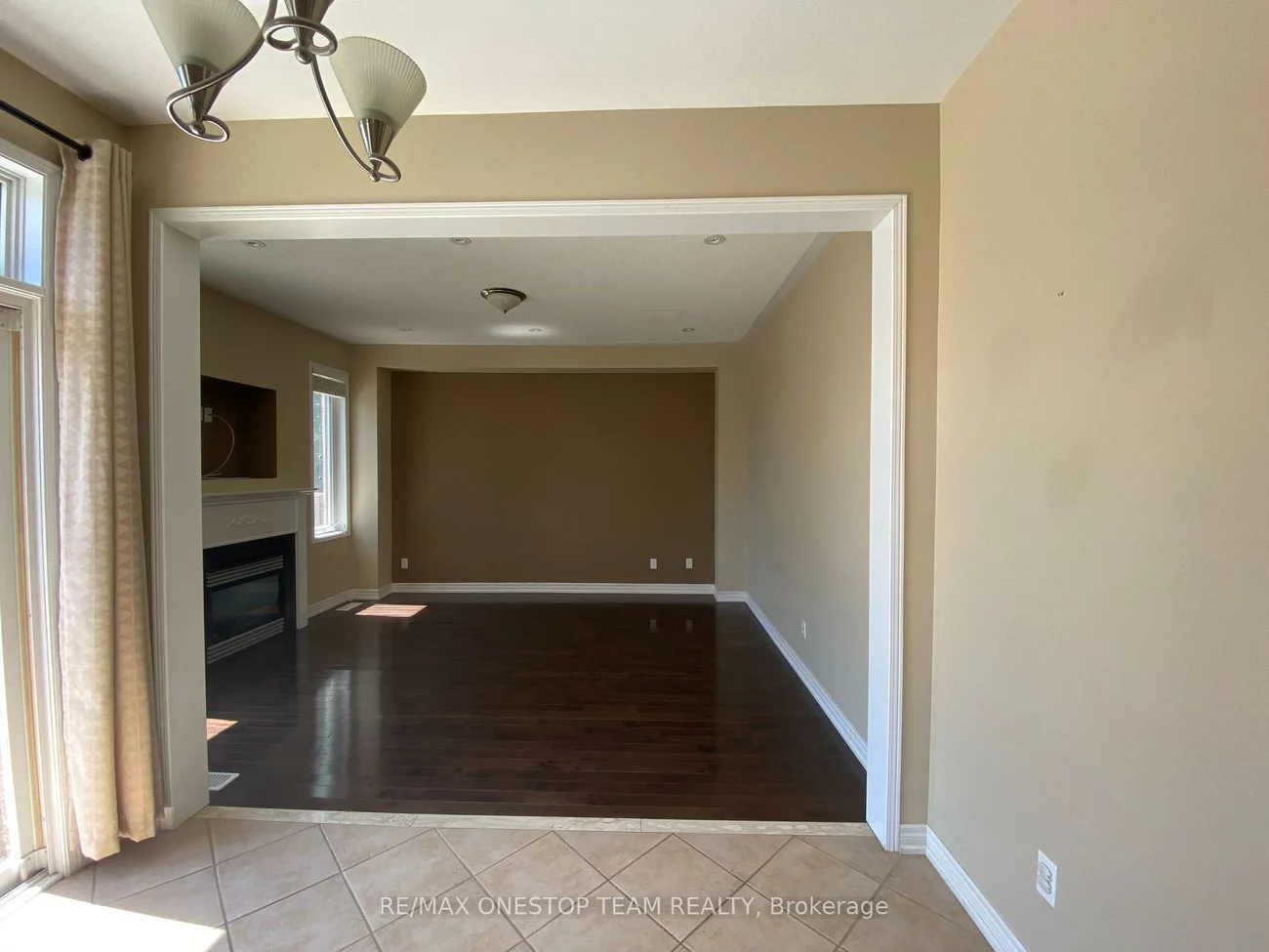 2329, Blue Oak, 1019 - WM Westmount, Oakville