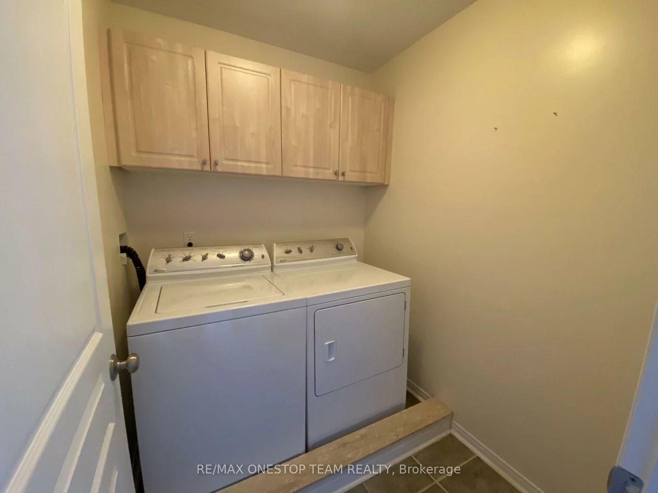 2329, Blue Oak, 1019 - WM Westmount, Oakville