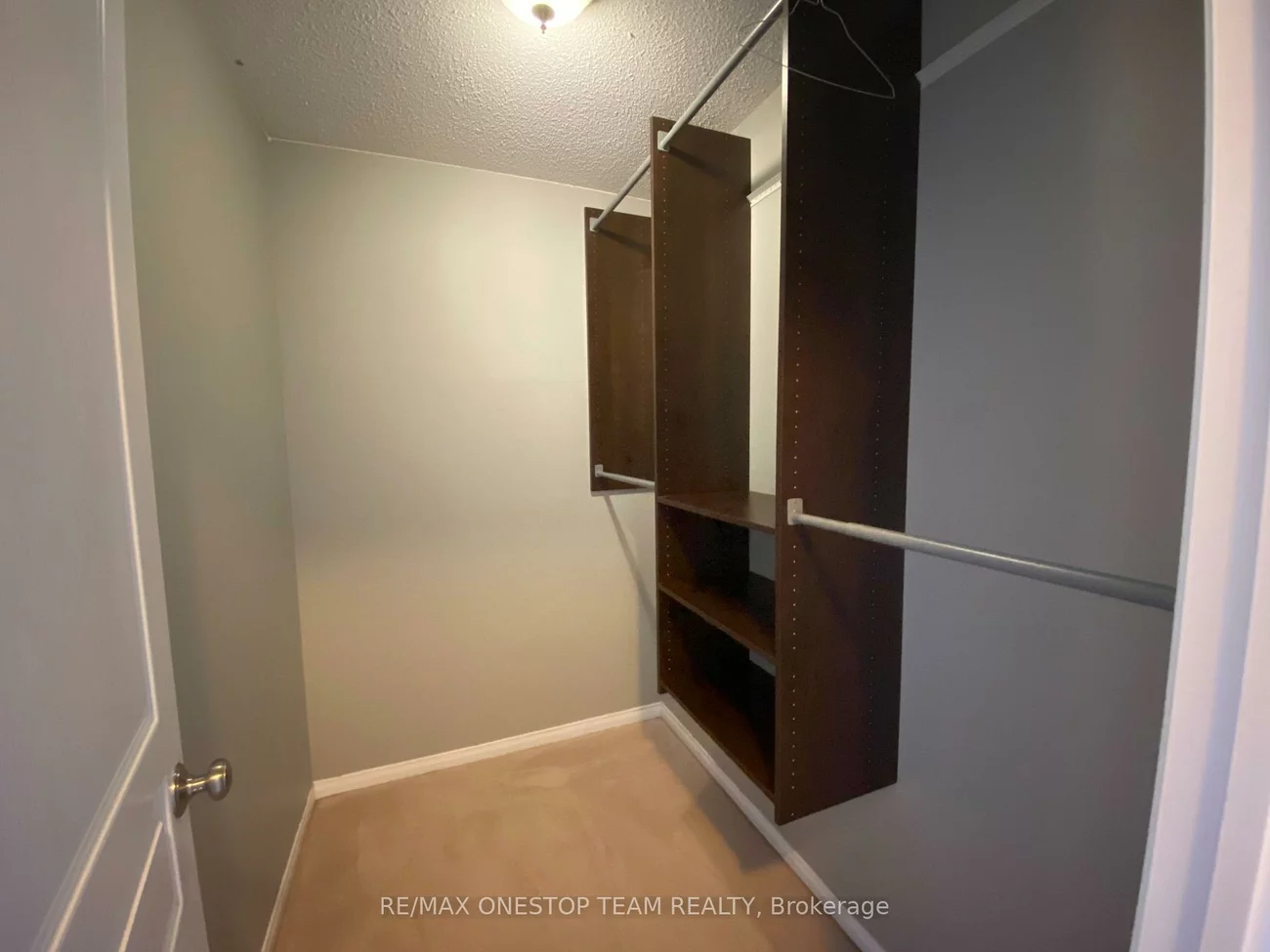 2329, Blue Oak, 1019 - WM Westmount, Oakville