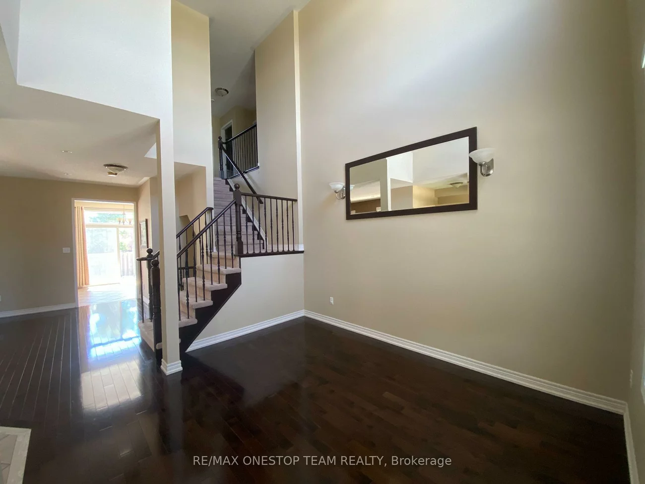 2329, Blue Oak, 1019 - WM Westmount, Oakville