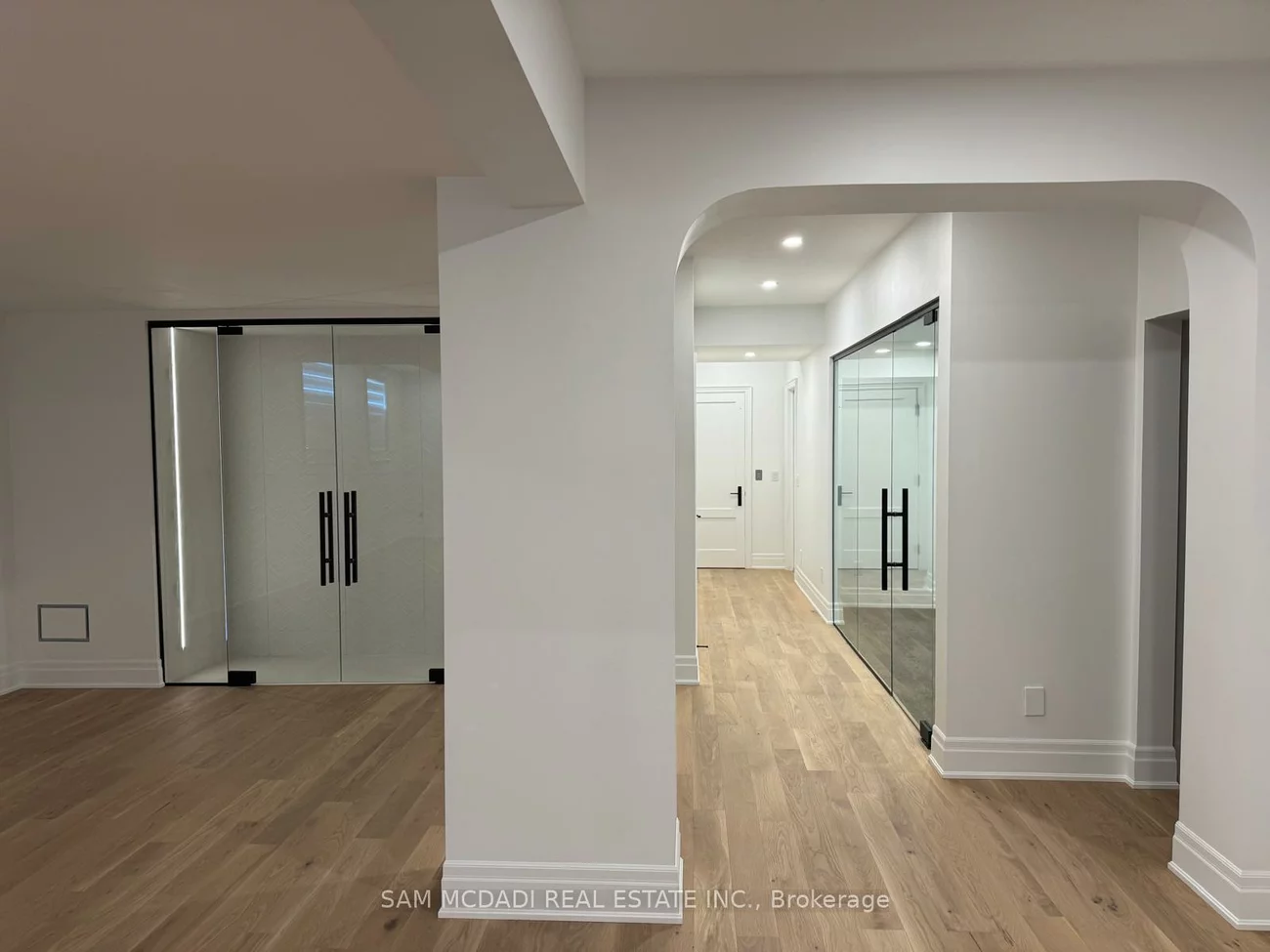 243, Prince George, 1017 - SW Southwest, Oakville