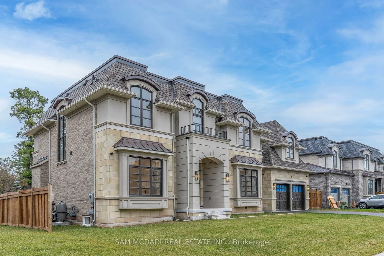 243, Prince George, 1017 - SW Southwest, Oakville