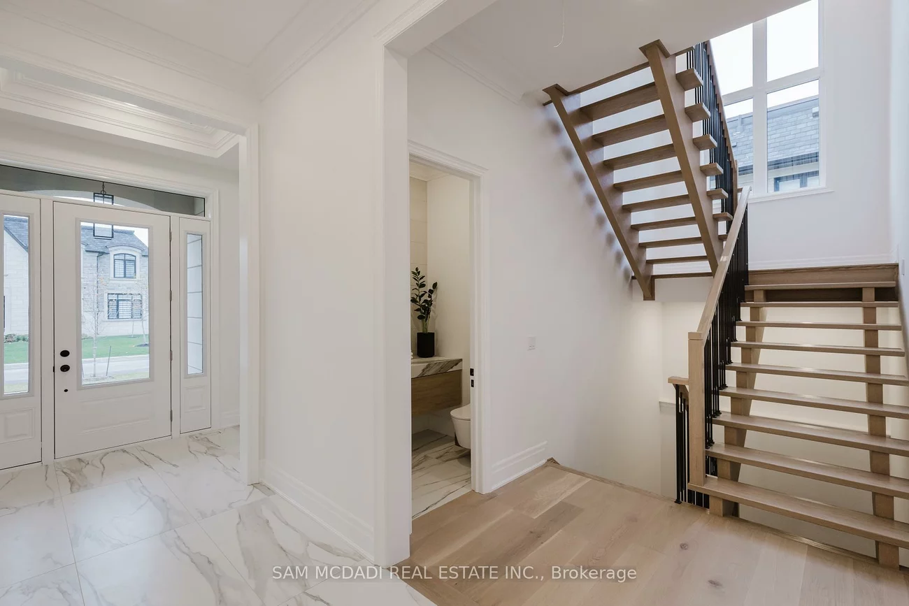 243, Prince George, 1017 - SW Southwest, Oakville