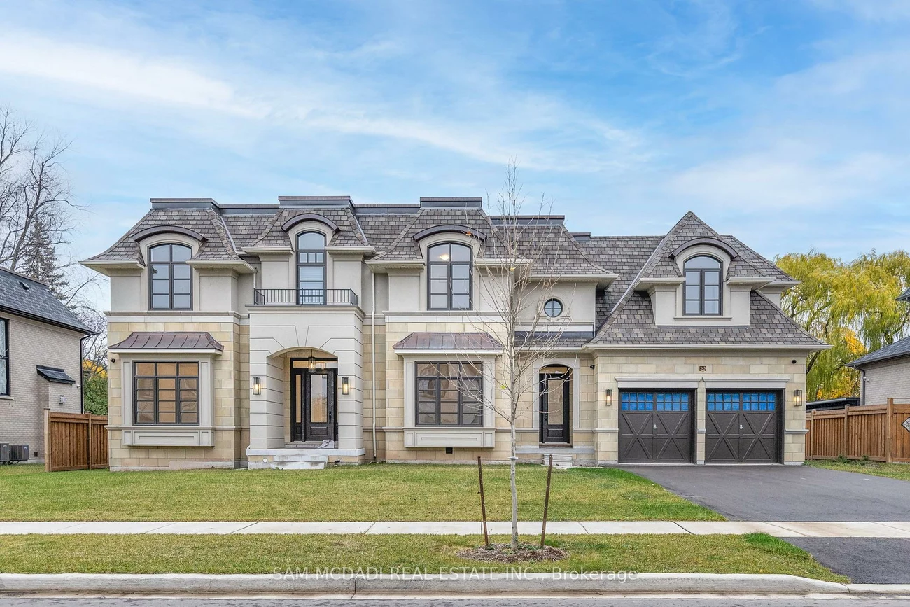 243, Prince George, 1017 - SW Southwest, Oakville