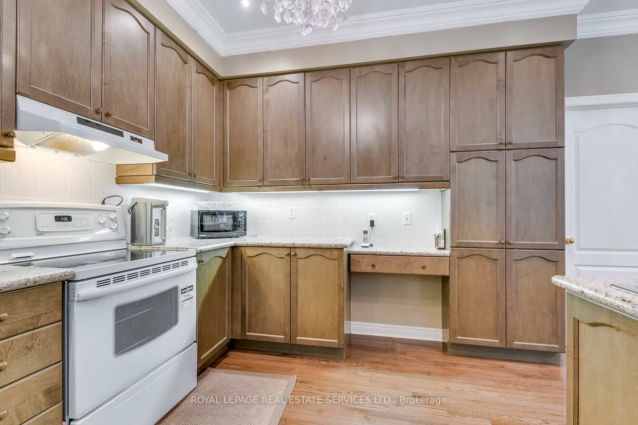 157, Creek Path, 1001 - BR Bronte, Oakville