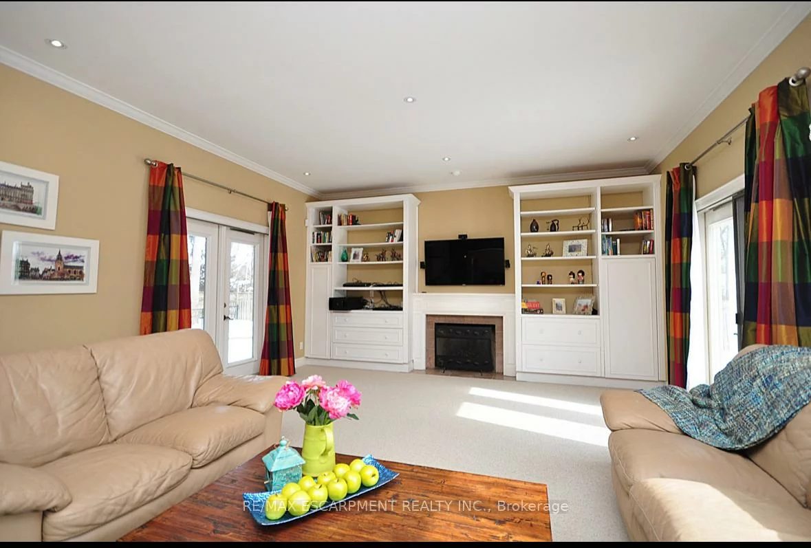 225, Forestwood, 1011 - MO Morrison, Oakville