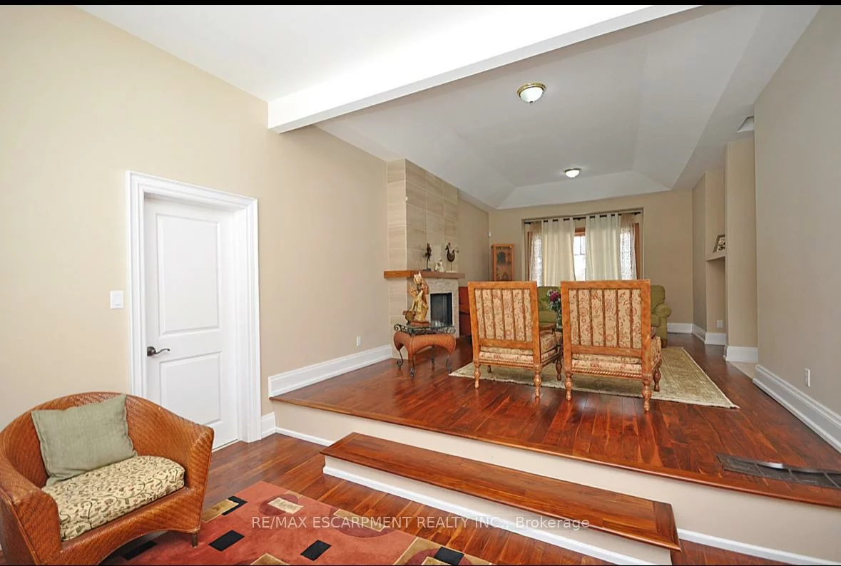 225, Forestwood, 1011 - MO Morrison, Oakville