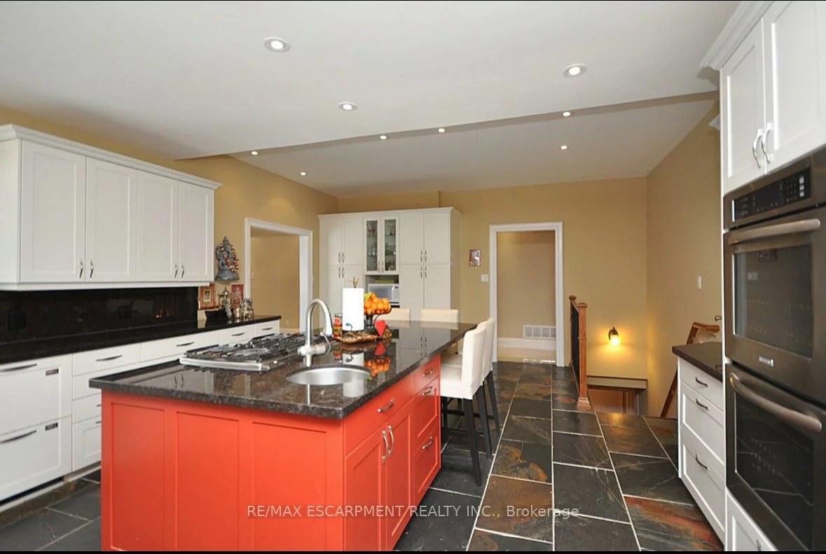 225, Forestwood, 1011 - MO Morrison, Oakville