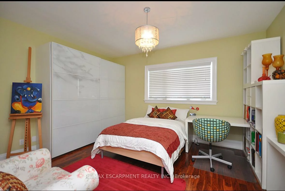 225, Forestwood, 1011 - MO Morrison, Oakville