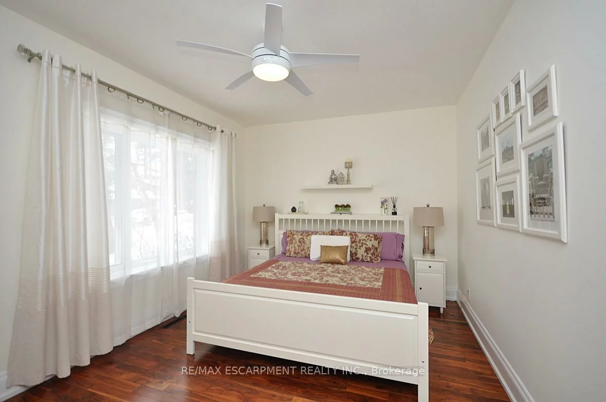 225, Forestwood, 1011 - MO Morrison, Oakville