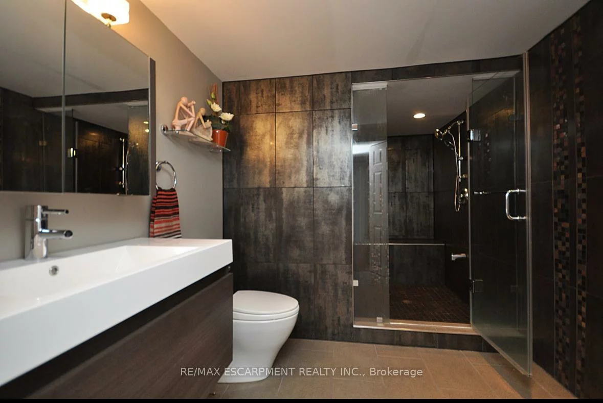 225, Forestwood, 1011 - MO Morrison, Oakville