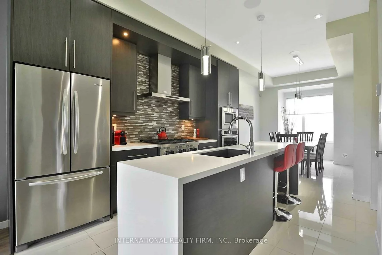 286, Vellwood, 1001 - BR Bronte, Oakville