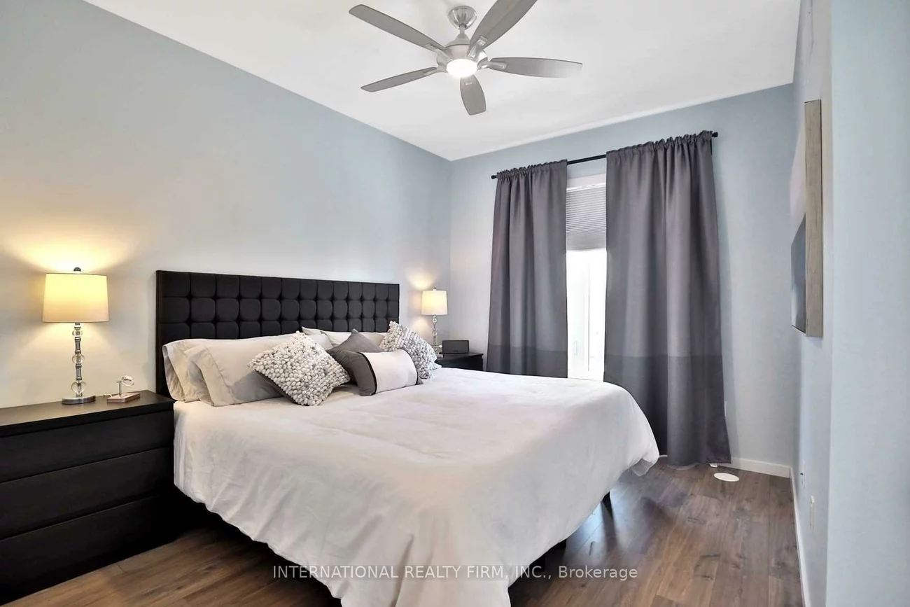 286, Vellwood, 1001 - BR Bronte, Oakville