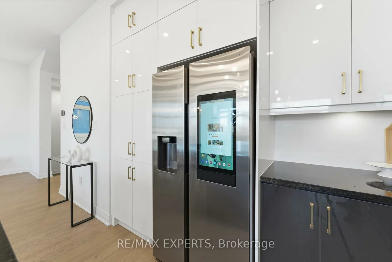 3299, Harasym, 1012 - NW Northwest, Oakville