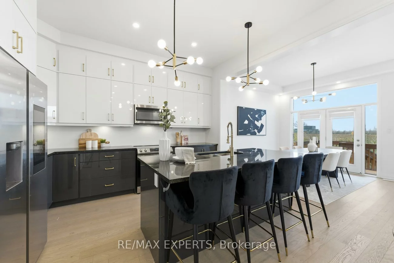 3299, Harasym, 1012 - NW Northwest, Oakville