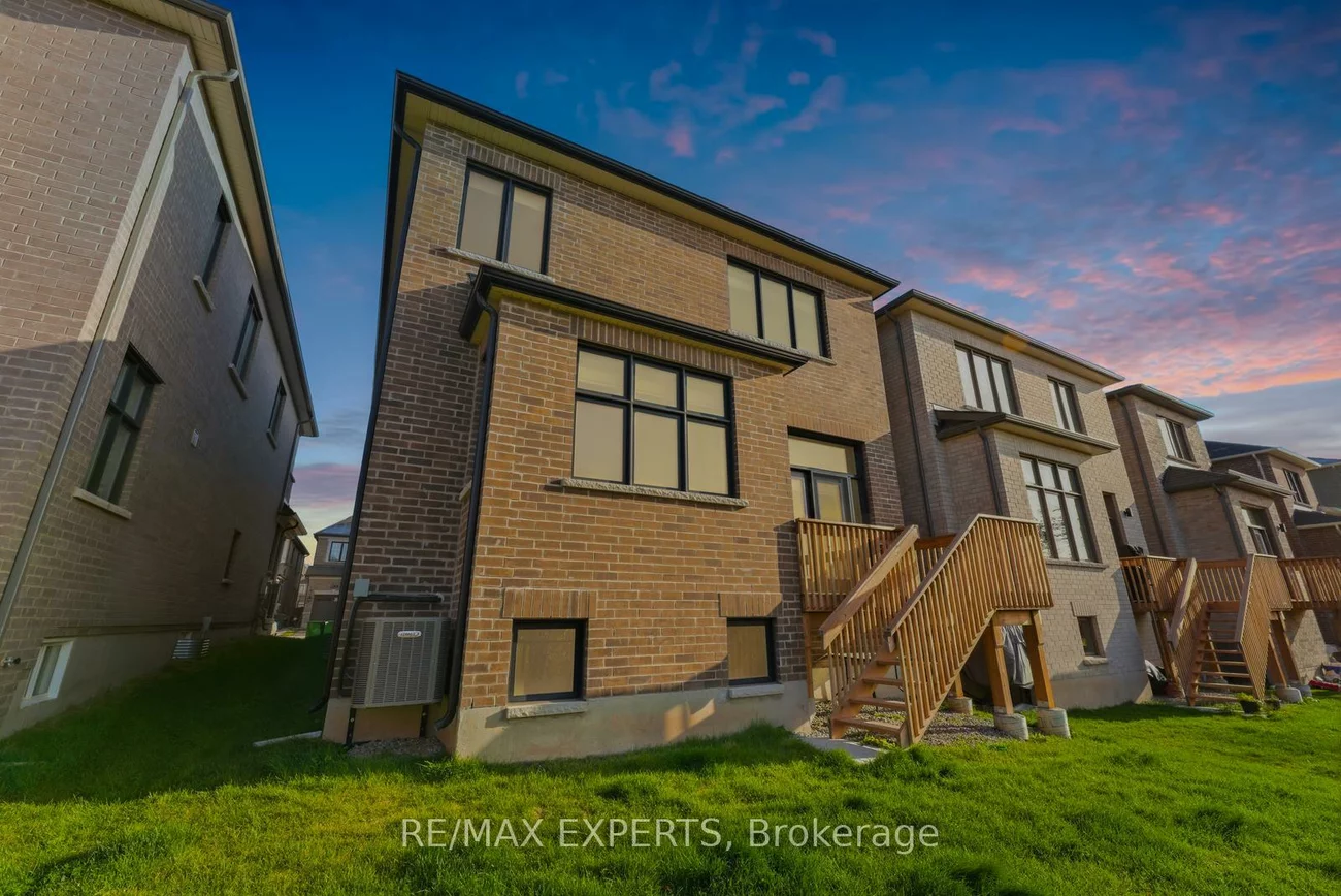 3299, Harasym, 1012 - NW Northwest, Oakville