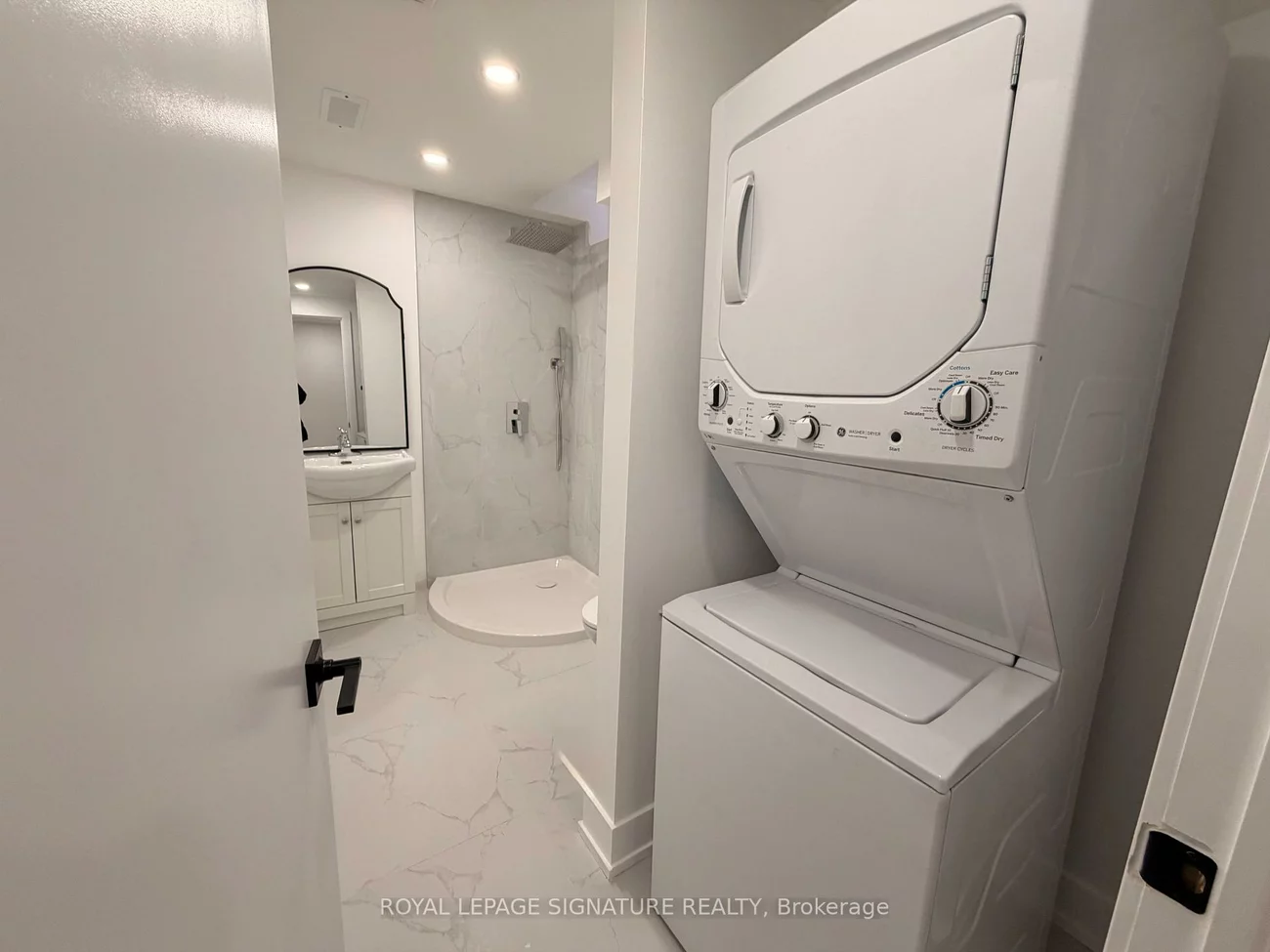 2129, Glenfield, 1022 - WT West Oak Trails, Oakville