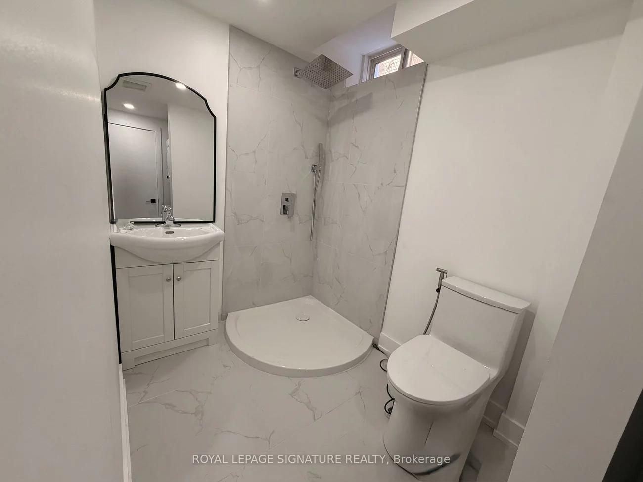 2129, Glenfield, 1022 - WT West Oak Trails, Oakville