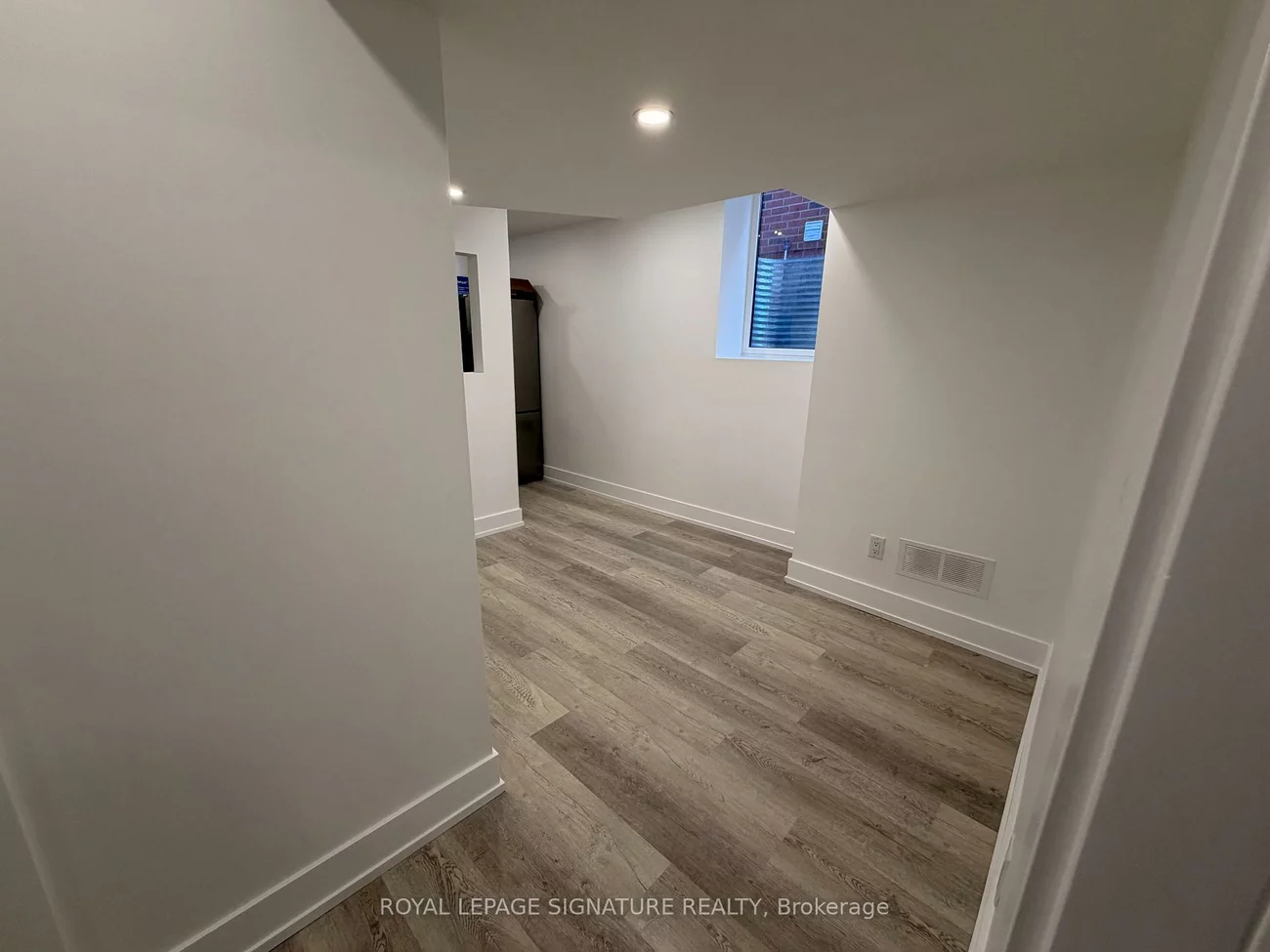 2129, Glenfield, 1022 - WT West Oak Trails, Oakville