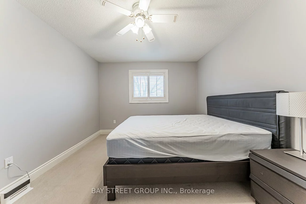 2191, Dunvegan, 1006 - FD Ford, Oakville