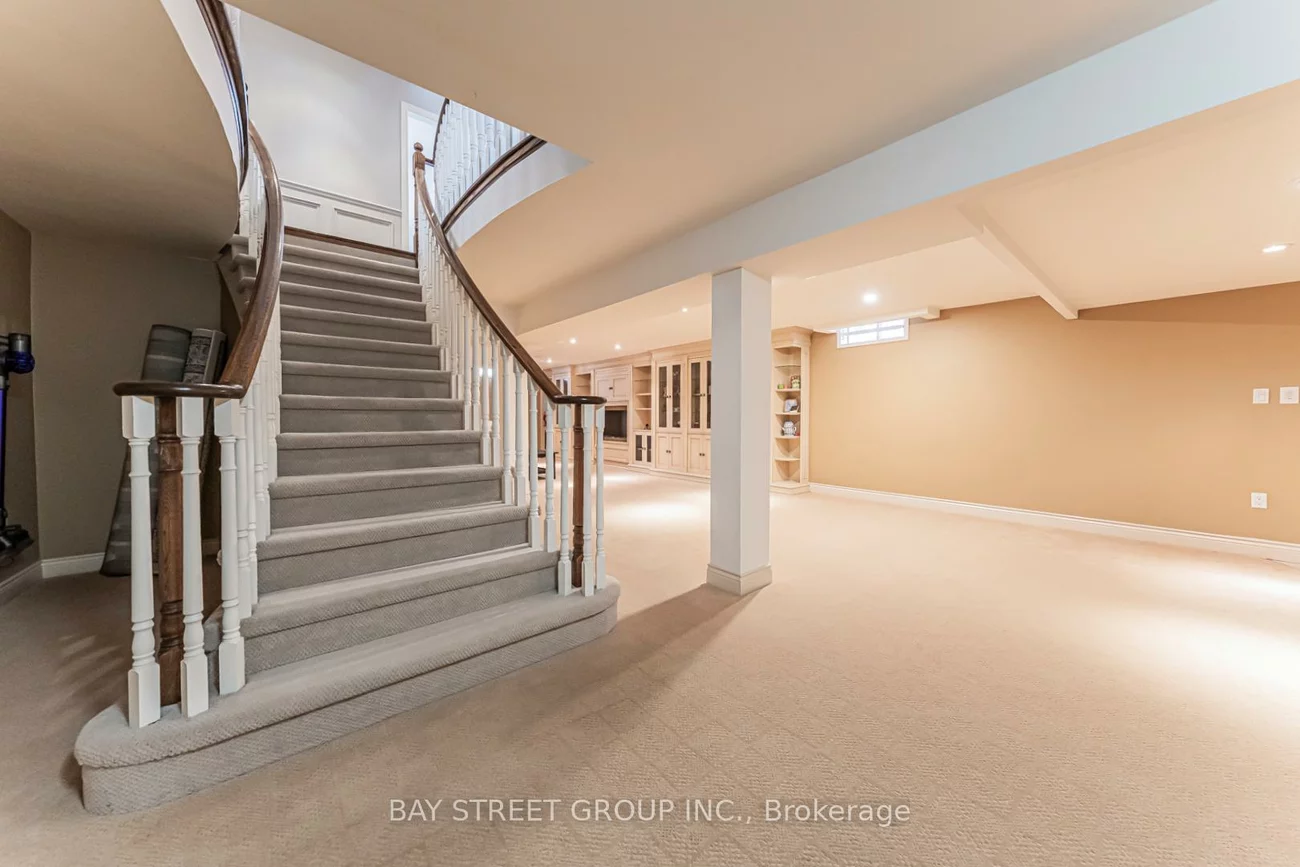 2191, Dunvegan, 1006 - FD Ford, Oakville