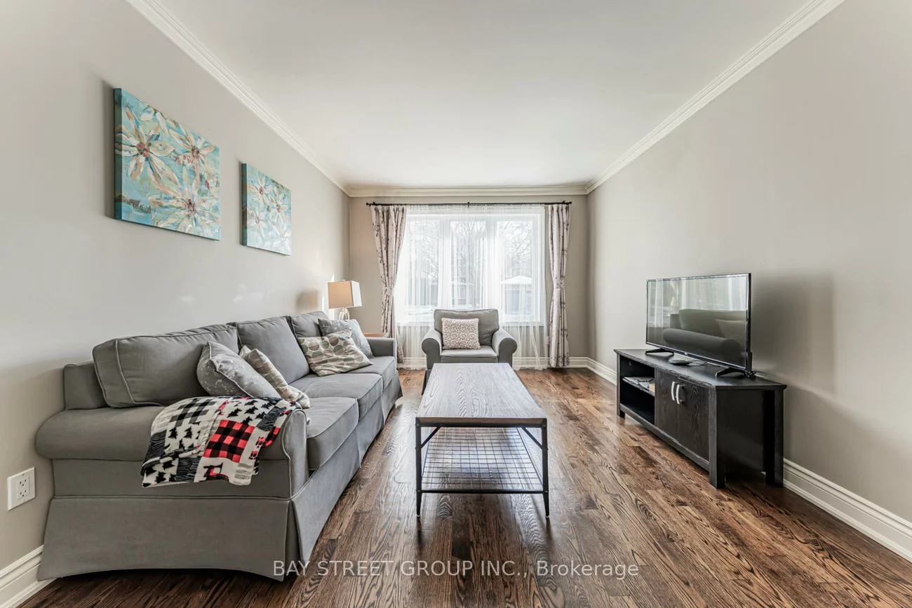 2191, Dunvegan, 1006 - FD Ford, Oakville