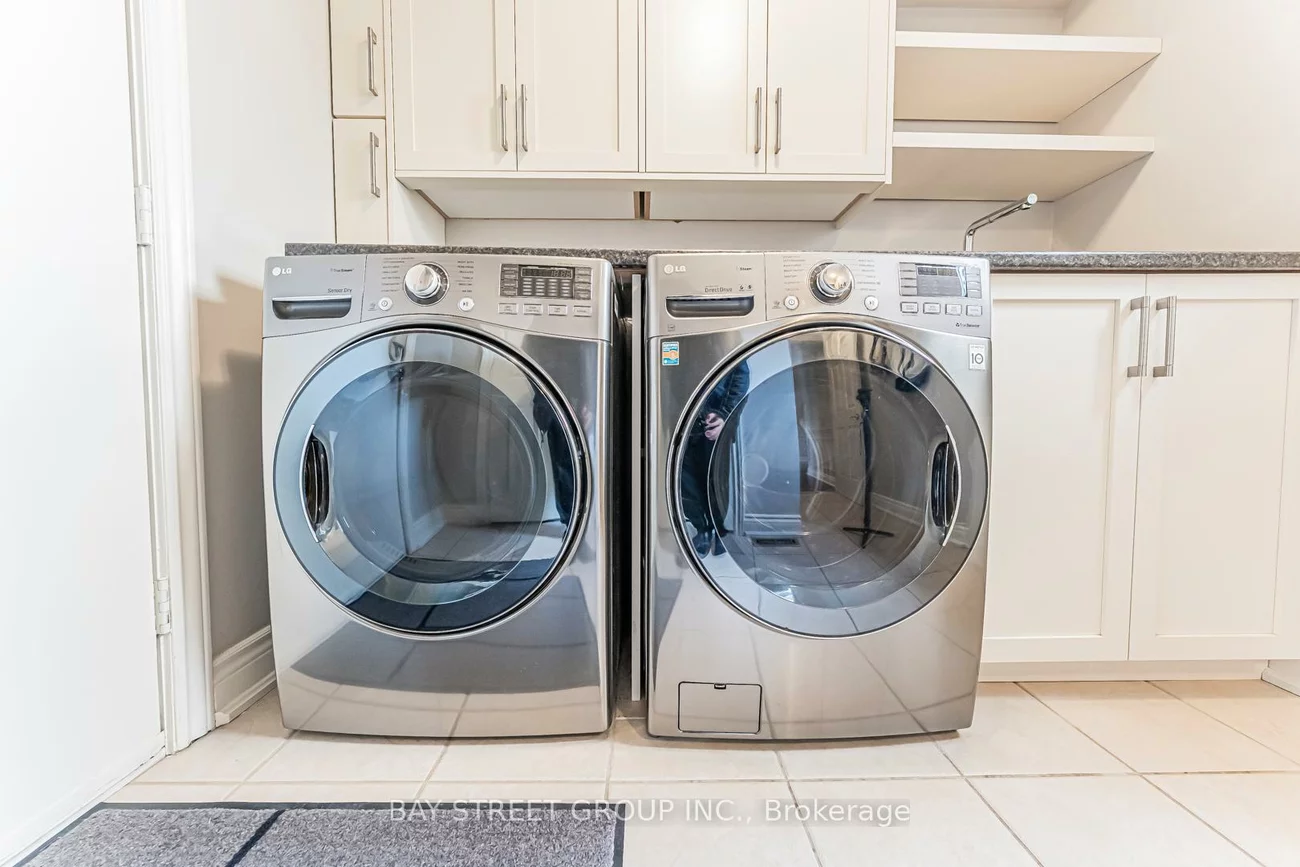 2191, Dunvegan, 1006 - FD Ford, Oakville