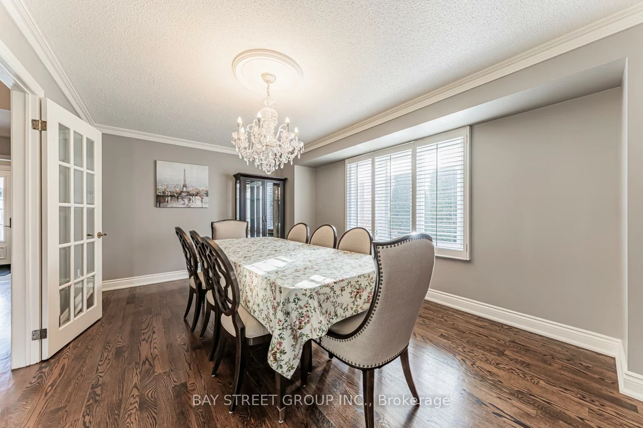 2191, Dunvegan, 1006 - FD Ford, Oakville