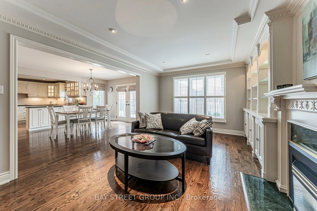 2191, Dunvegan, 1006 - FD Ford, Oakville