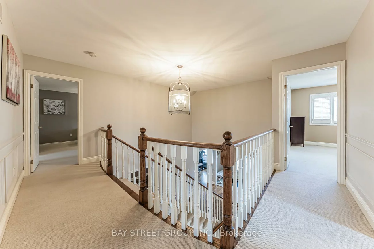 2191, Dunvegan, 1006 - FD Ford, Oakville