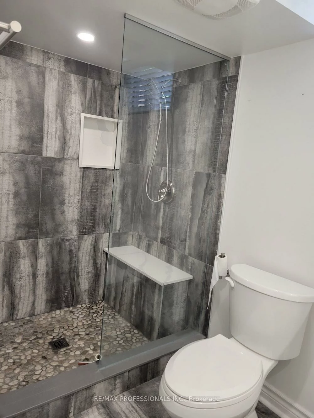 15, Ridge, 1003 - CP College Park, Oakville