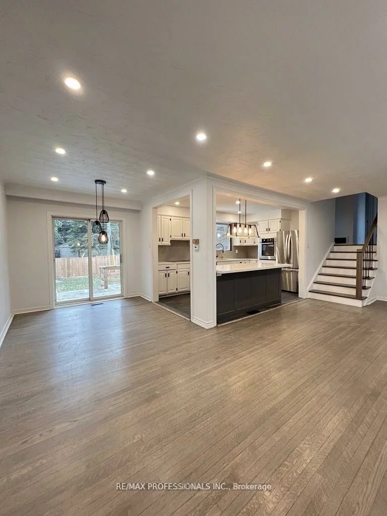 15, Ridge, 1003 - CP College Park, Oakville