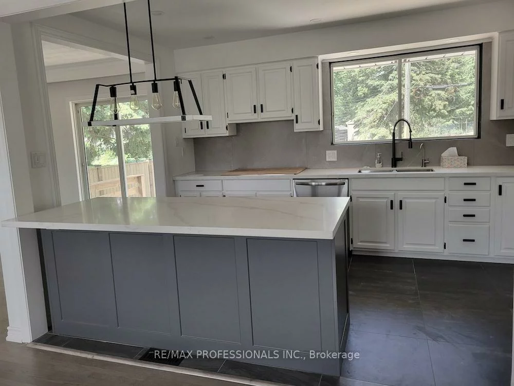 15, Ridge, 1003 - CP College Park, Oakville