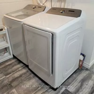 15, Ridge, 1003 - CP College Park, Oakville