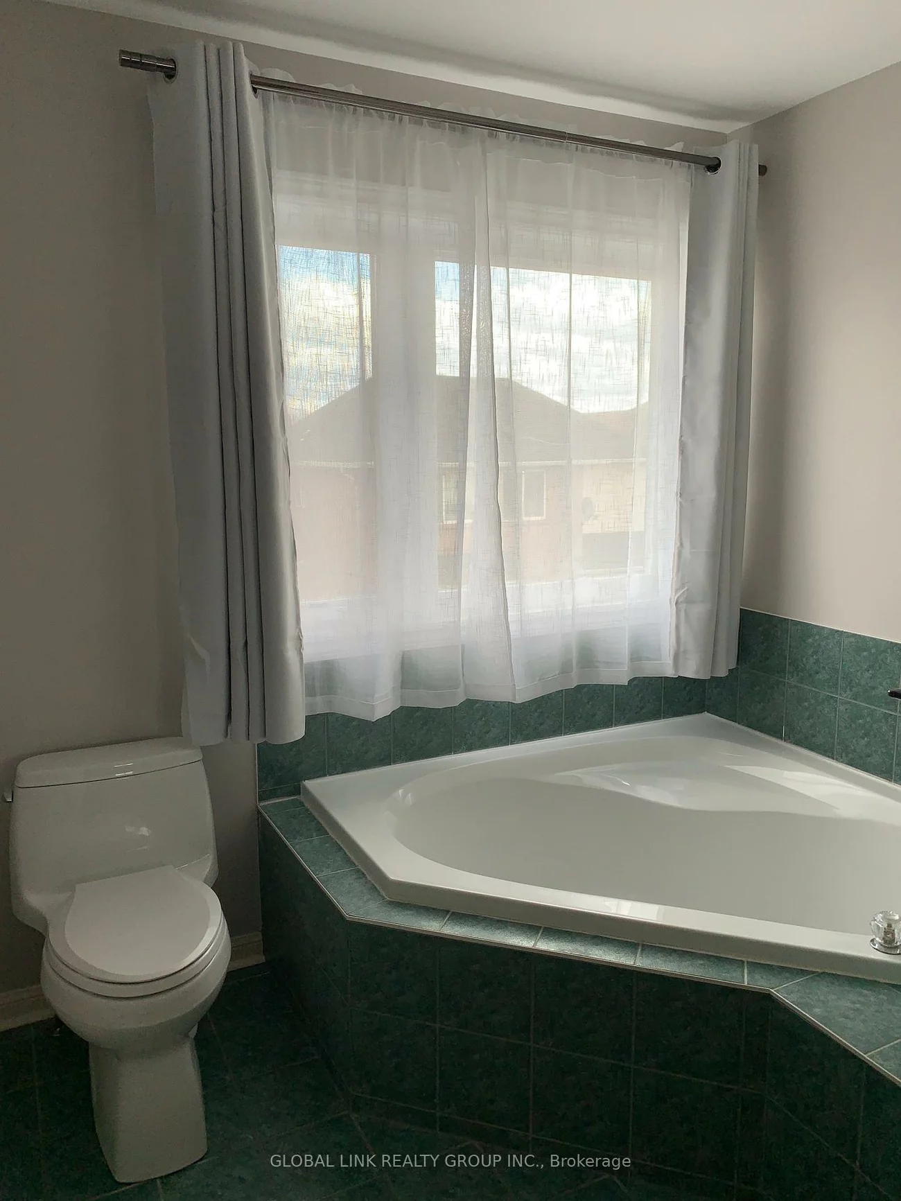 1328, Goldhawk, 1022 - WT West Oak Trails, Oakville