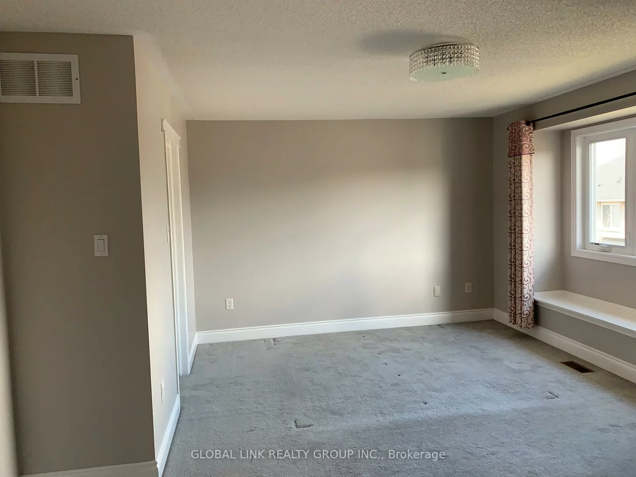 1328, Goldhawk, 1022 - WT West Oak Trails, Oakville