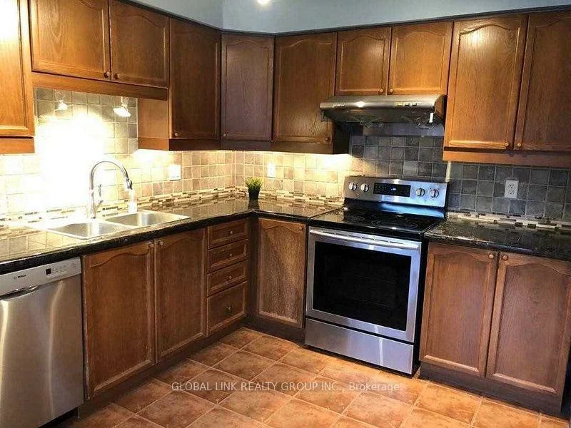 1328, Goldhawk, 1022 - WT West Oak Trails, Oakville