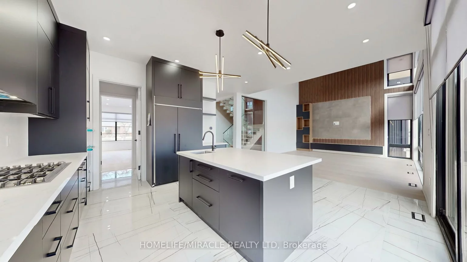 150, Stewart, 1002 - CO Central, Oakville