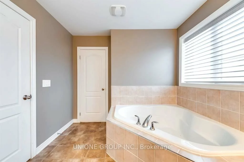 3113, Trailside, 1008 - GO Glenorchy, Oakville