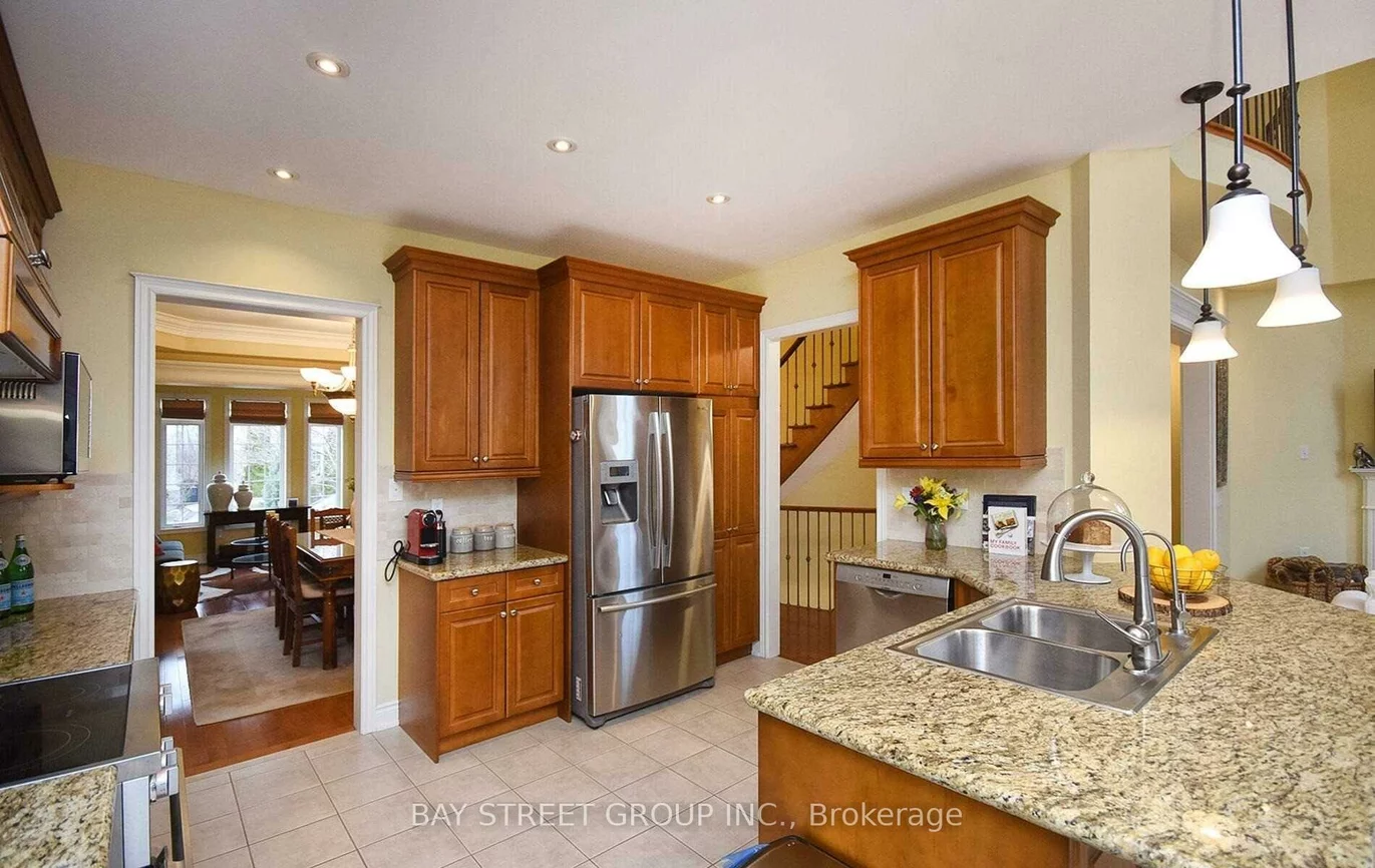 336, Turning Leaf, 1001 - BR Bronte, Oakville