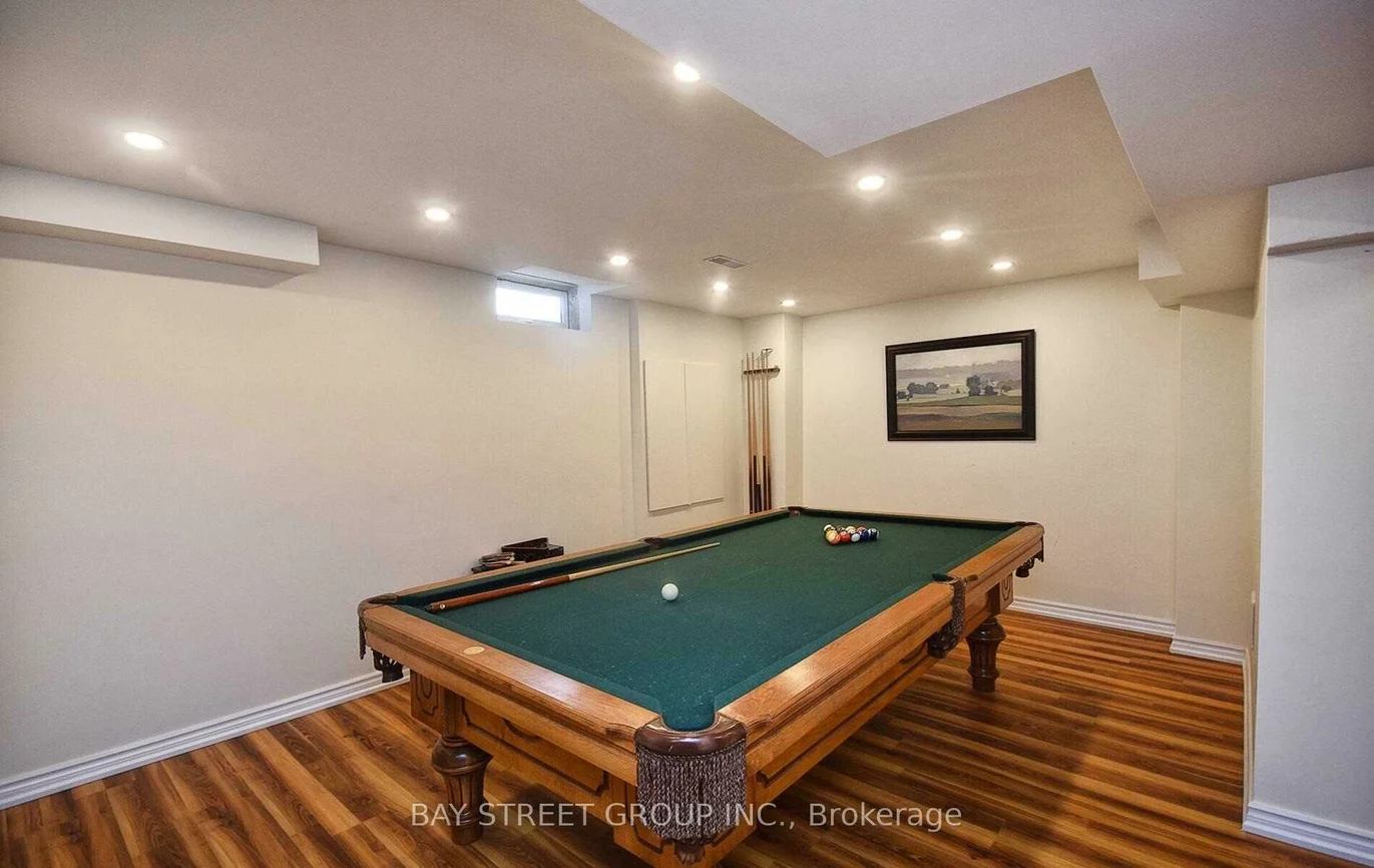 336, Turning Leaf, 1001 - BR Bronte, Oakville