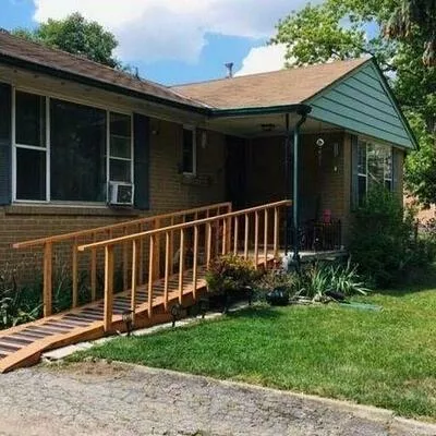 320, Ashbury, 1020 - WO West, Oakville