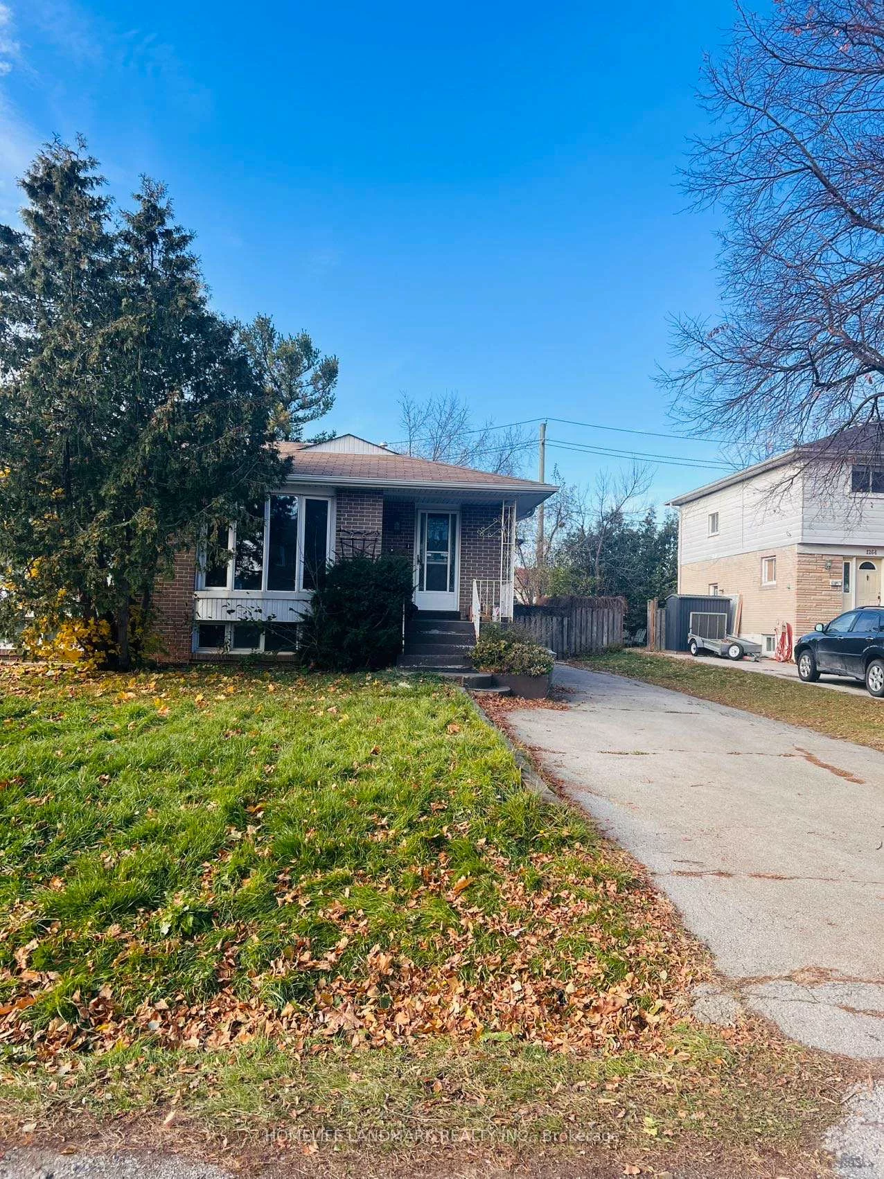 1262, Napier, 1003 - CP College Park, Oakville