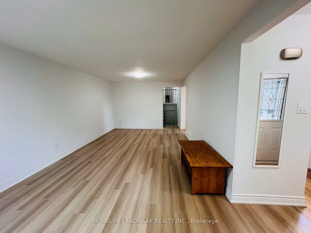 1262, Napier, 1003 - CP College Park, Oakville