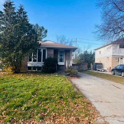 1262, Napier, 1003 - CP College Park, Oakville