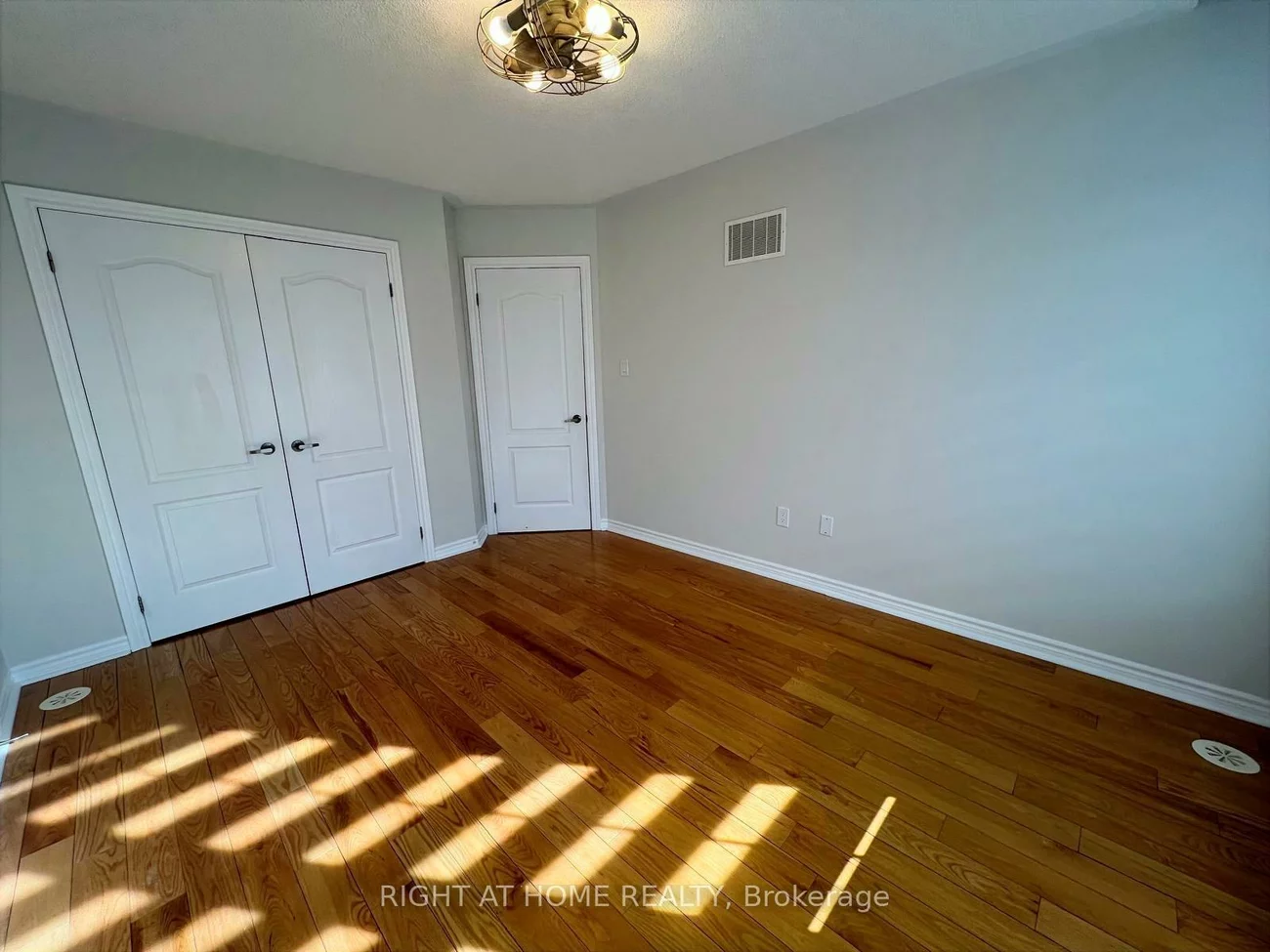 2435, Greenwich, 1019 - WM Westmount, Oakville