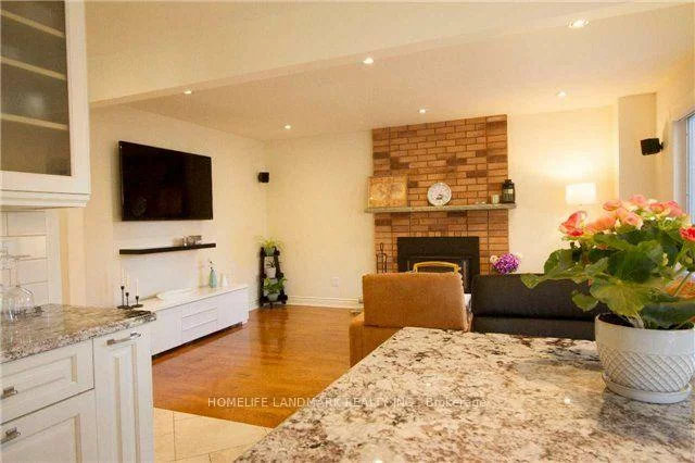 235, River Oaks, 1015 - RO River Oaks, Oakville