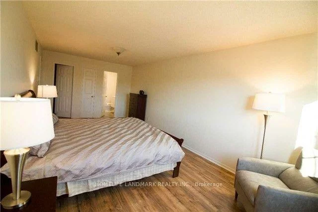 235, River Oaks, 1015 - RO River Oaks, Oakville