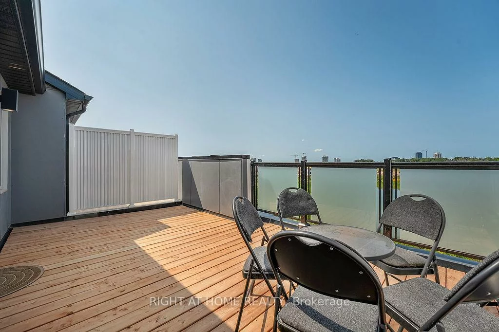 3033, John McKay, 1010 - JM Joshua Meadows, Oakville