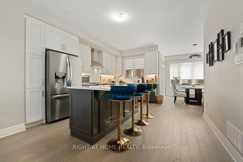 3033, John McKay, 1010 - JM Joshua Meadows, Oakville